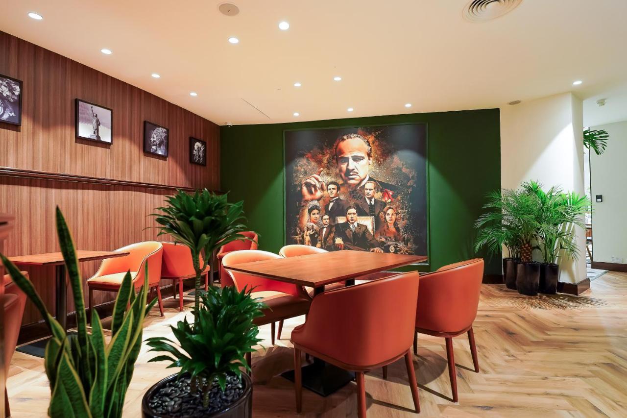 Blue Beach Tower The Walk Jbr Dubai Exterior photo The Green Room