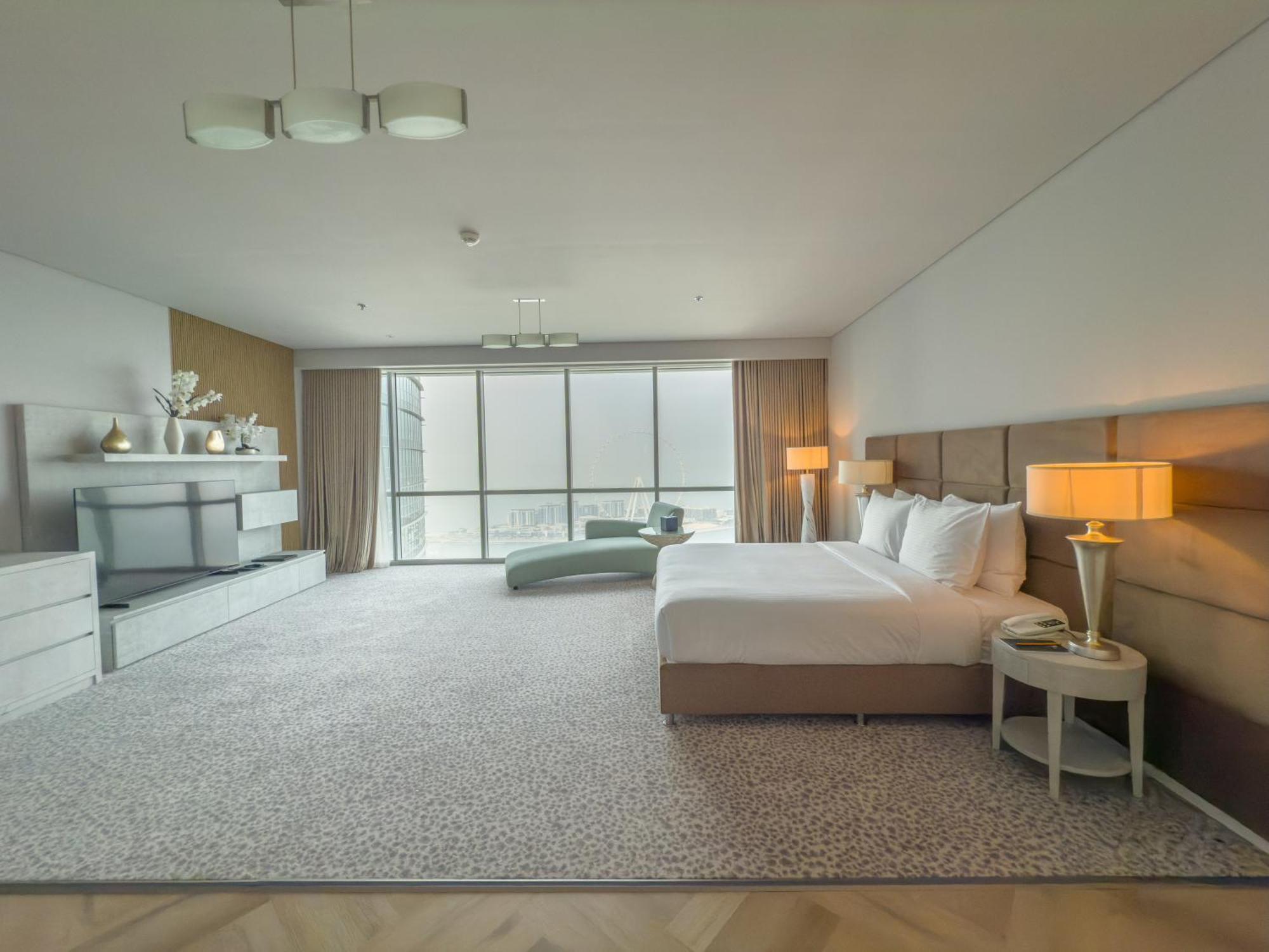 Blue Beach Tower The Walk Jbr Dubai Exterior photo A bedroom at the hotel