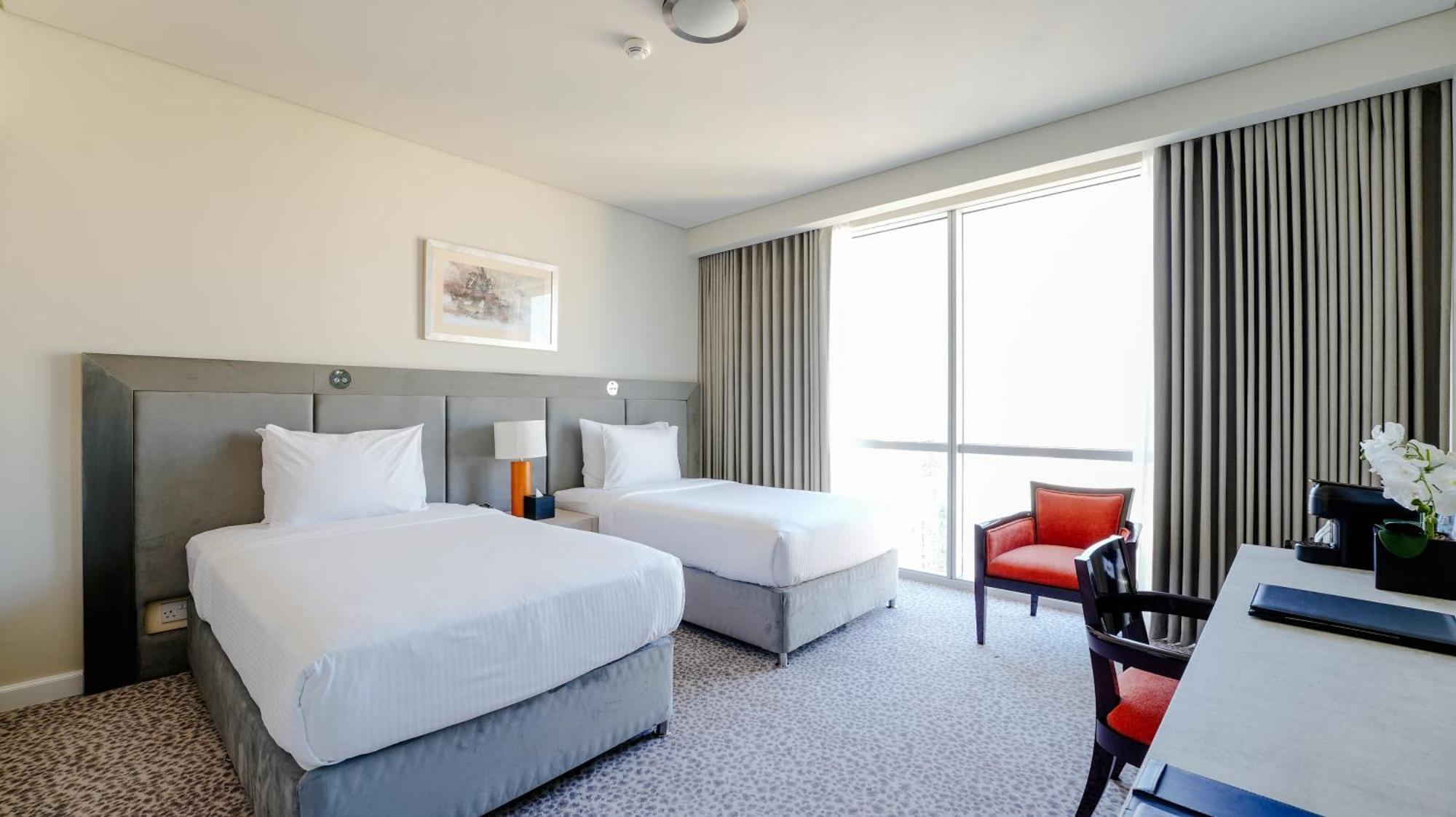 Blue Beach Tower The Walk Jbr Dubai Exterior photo A room at the hotel