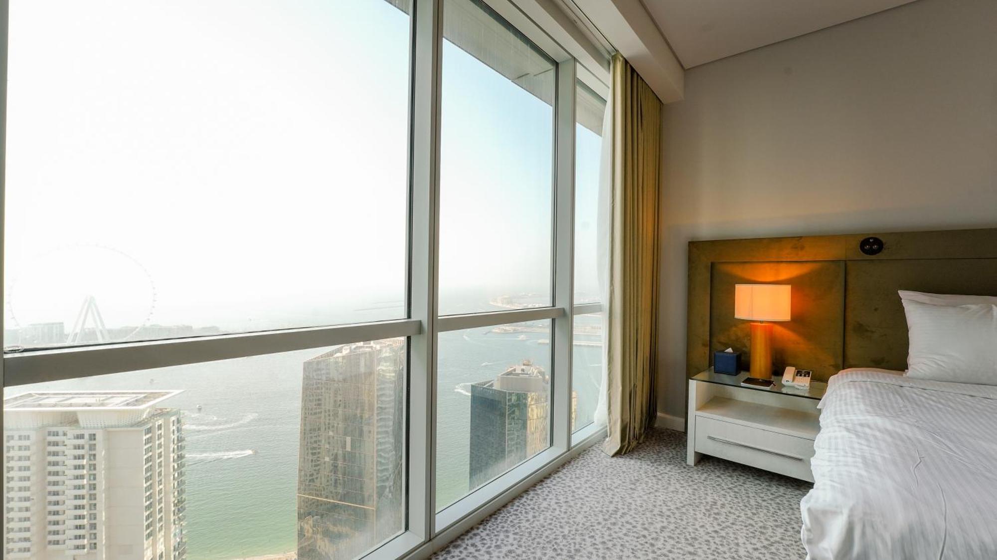 Blue Beach Tower The Walk Jbr Dubai Exterior photo A room at the hotel