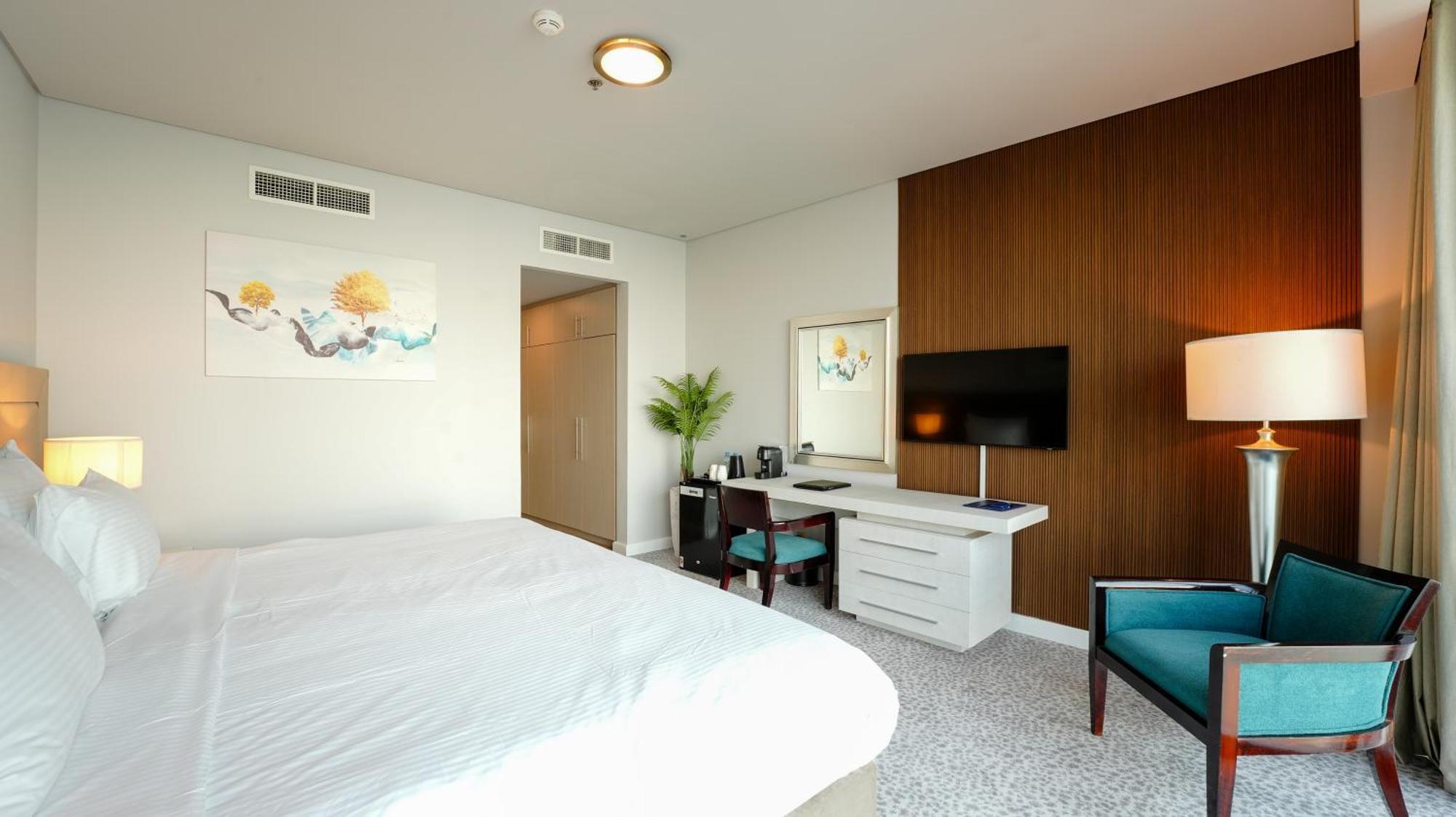 Blue Beach Tower The Walk Jbr Dubai Exterior photo A room at the hotel