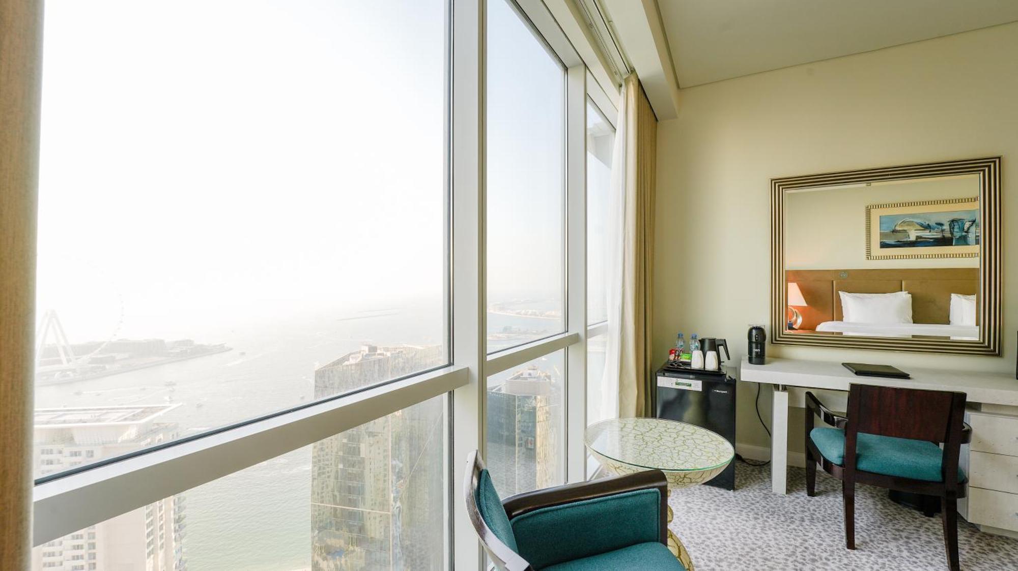 Blue Beach Tower The Walk Jbr Dubai Exterior photo A room at the hotel
