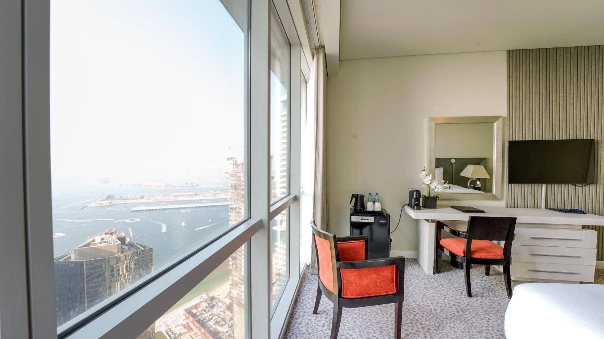 Blue Beach Tower The Walk Jbr Dubai Exterior photo A room at the hotel